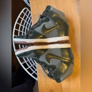 Nike Dunk Sky Hi Wedge Sneakers Green Leather Womens sz US 7.5 / UK 5 / EUR 38.5